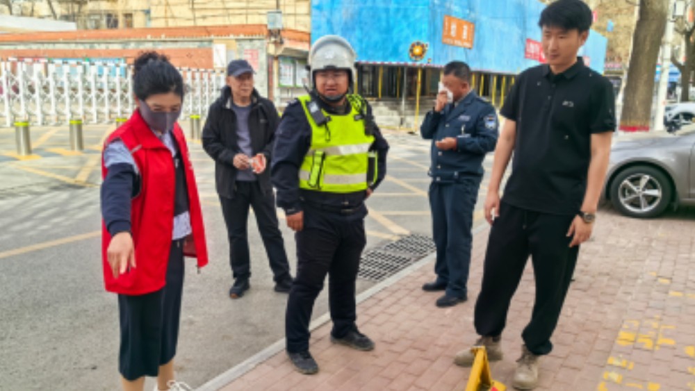 银川市兴庆区信义社区：普法为民解难题，整治地锁护通行