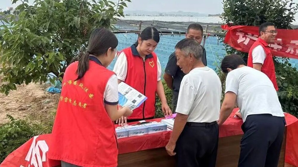 深耕乡村烟火地 织密反邪防护网