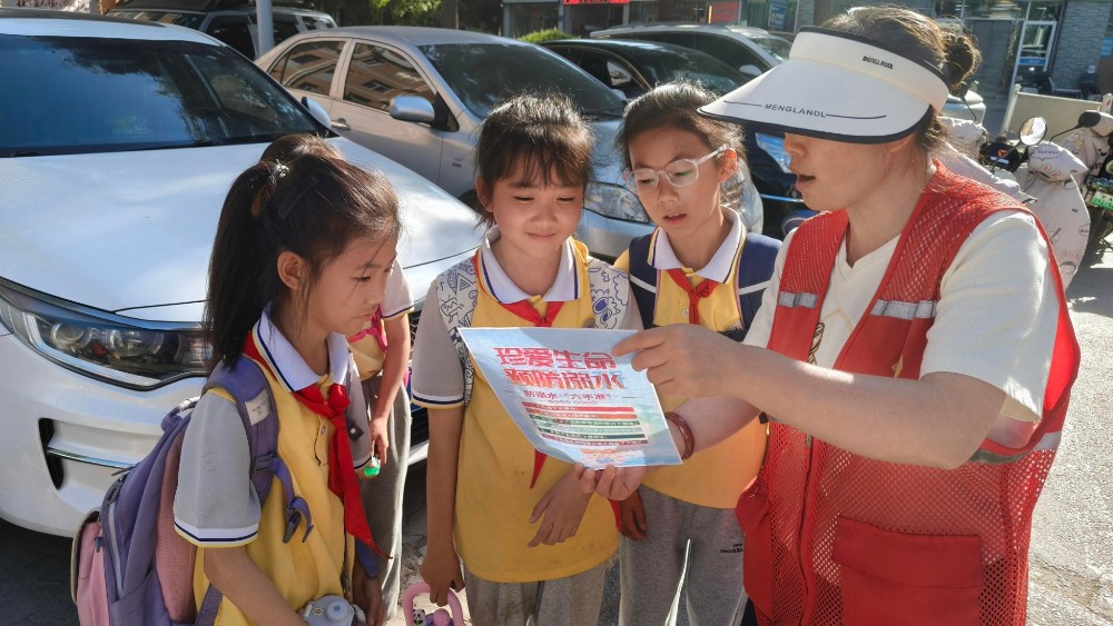 银川市兴庆区景湖社区：巡宣并重防溺水 整治联动保平安
