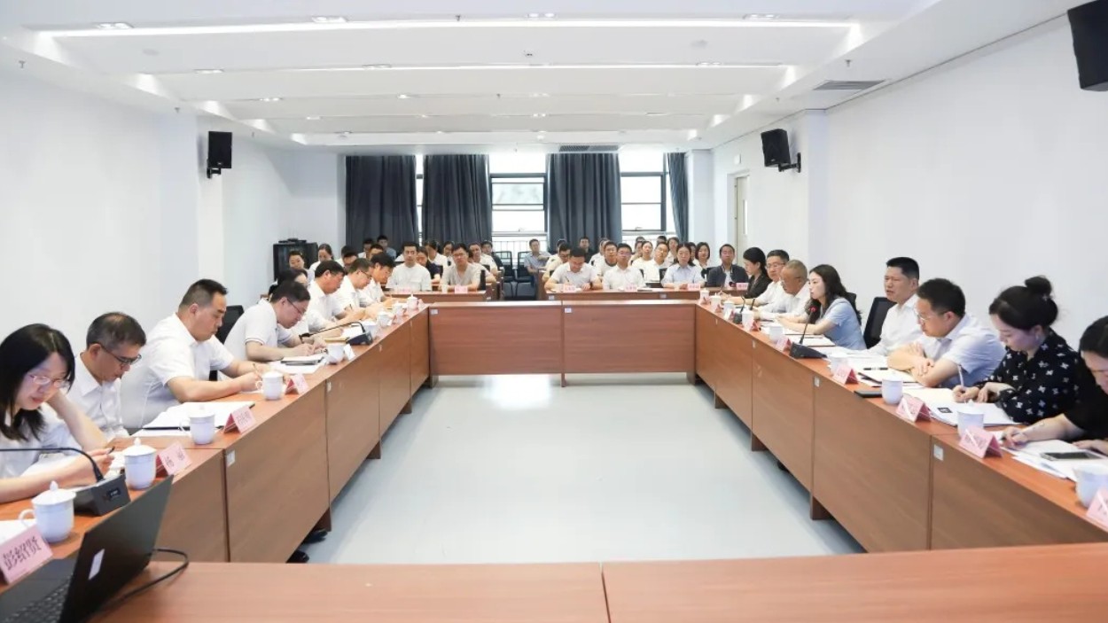 罗宾一行赴万源市调研医疗人才“组团式” 帮扶、卫健领域民生实事项目及驻村帮扶工作
