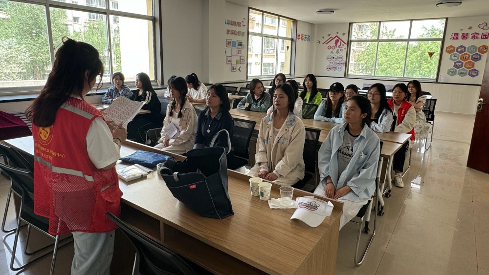 银川市兴庆区丽景社区：学法明理护青春 依法维权促成长