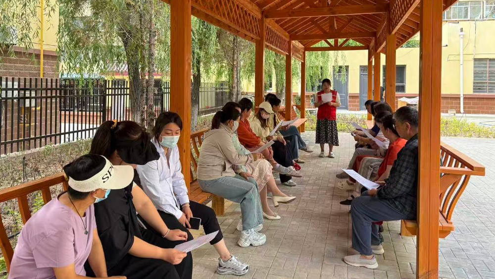 银川市兴庆区丰收社区：一纸公约入民心 依法自治筑和美