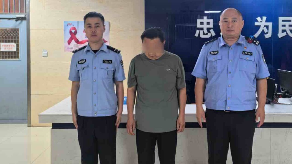 现实版掩耳盗铃！济南一男子用纸箱挡监控偷电瓶 被抓获