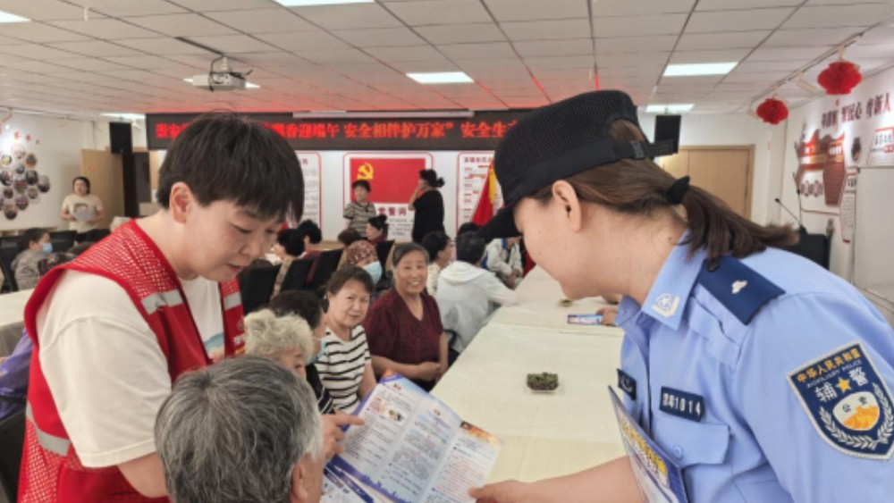 银川市兴庆区崇安社区：迎端午粽叶飘香 护万家安全相伴