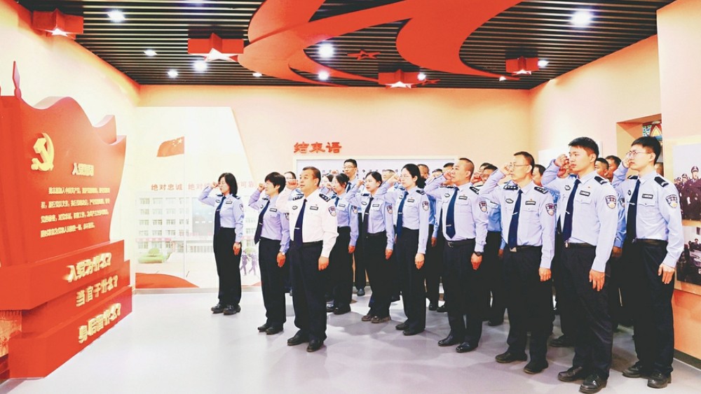 沉浸式“充电”筑廉洁防线