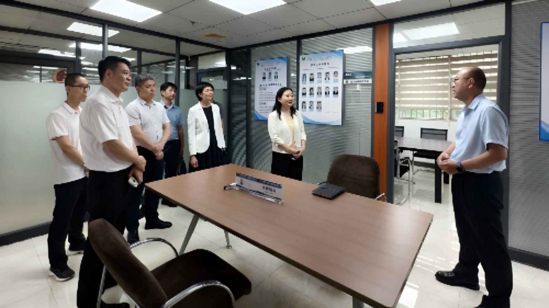 广东省法学会调研佛山市法学会基层服务站点建设工作