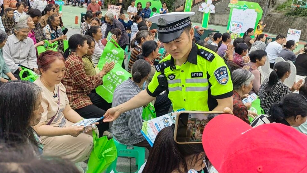 交所联动，筑牢夏季道路安全防线