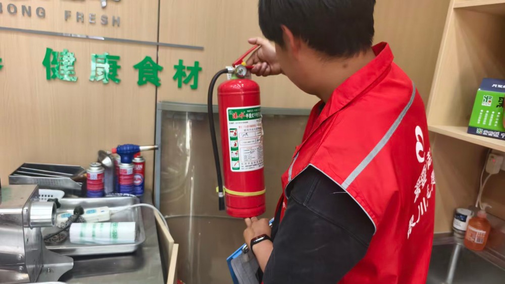 银川市兴庆区泰和社区：常态排查除隐患，法治护航保平安
