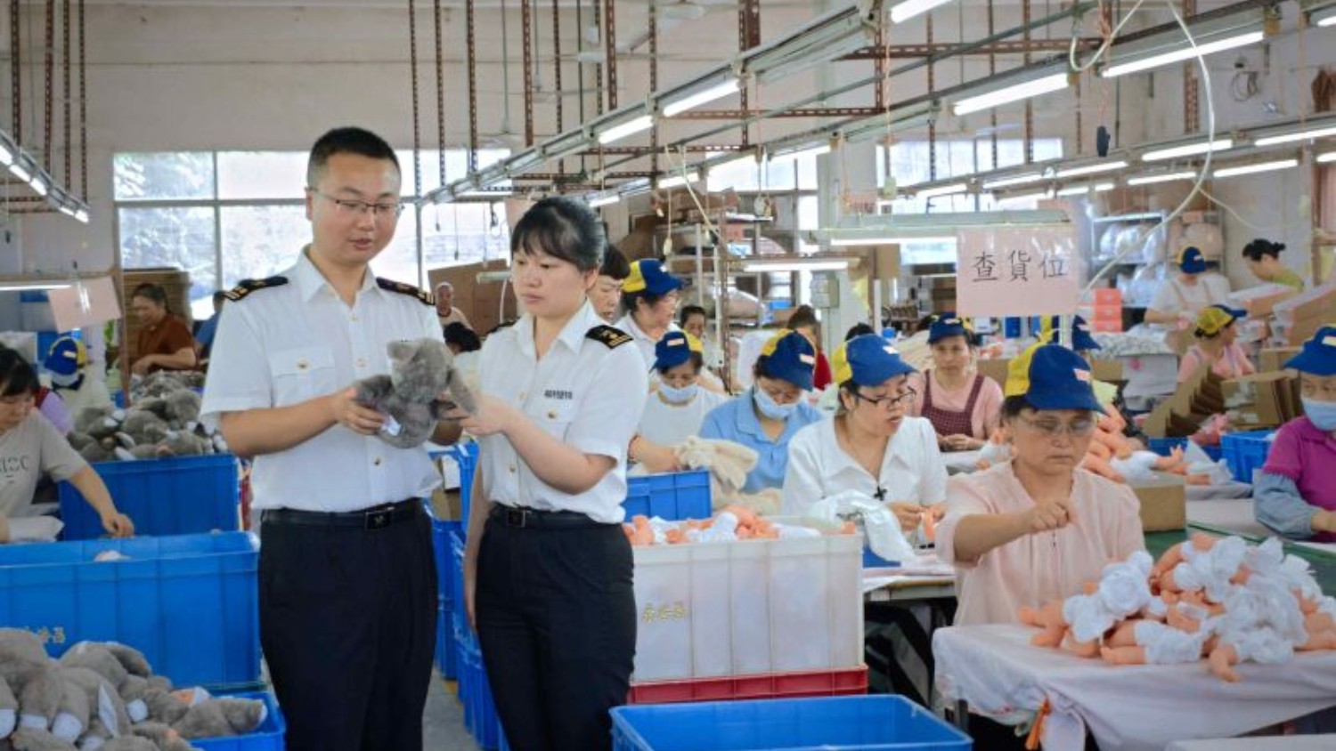 龙南海关精准施策助力辖区玩具企业出口