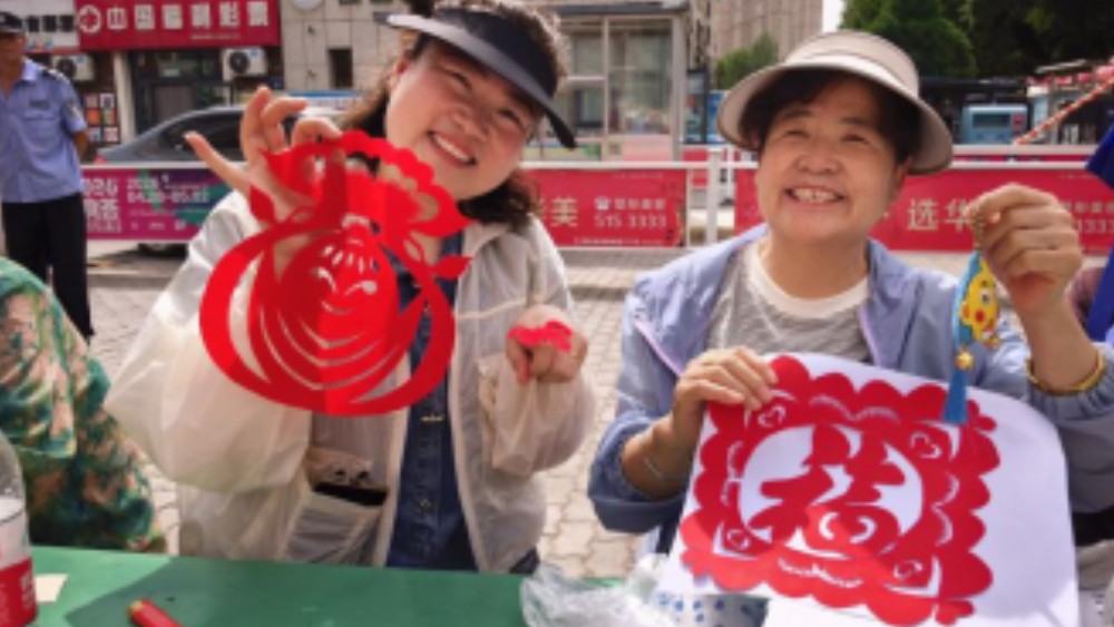 银川市兴庆区玺悦社区：便民市集迎端午 法治护航筑平安