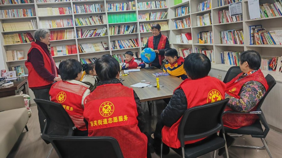 银龄聚力耀宛城  余热生辉映初心——河南省南阳市宛城区引领银发力量赋能基层治理纪实