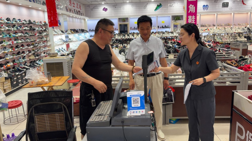 守护童年，禁止童工——河南邓州法院开展“世界无童工日”普法宣传活动