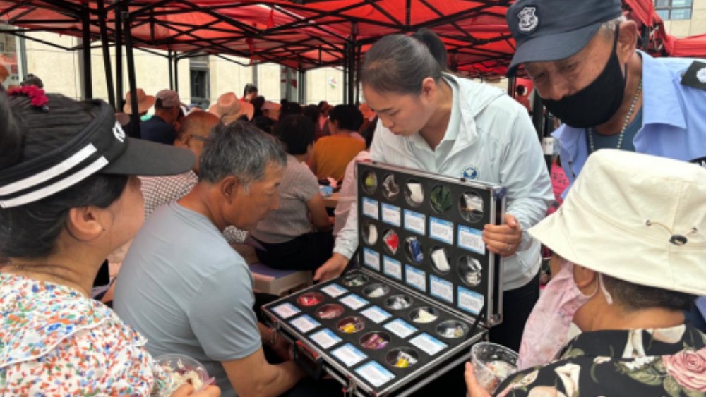 青铜峡市南苑社区：粽叶飘香迎端午 禁毒宣传护平安