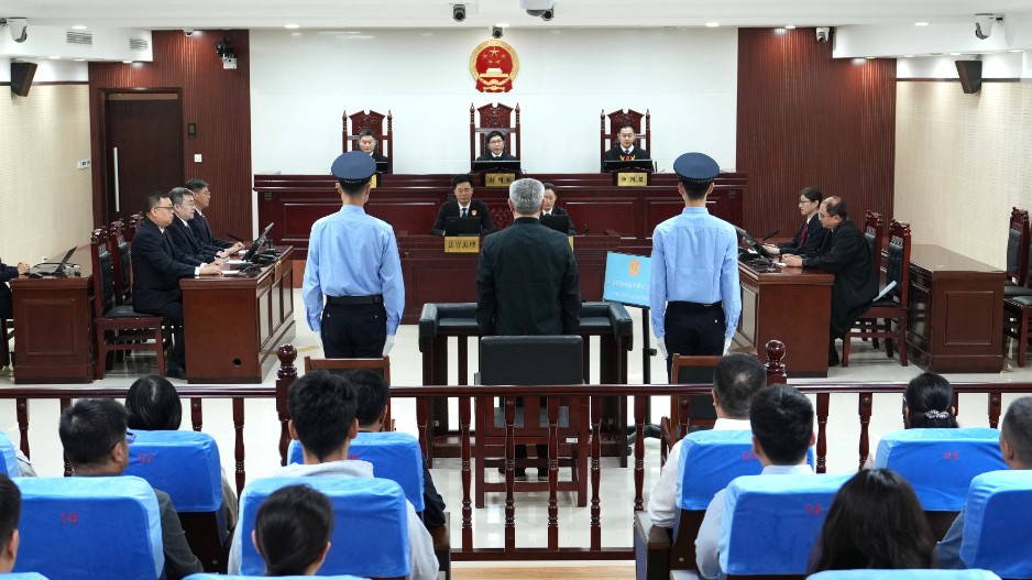 非法收受财物1.52亿余元 中国海油原副总经理袁光宇一审被判死缓