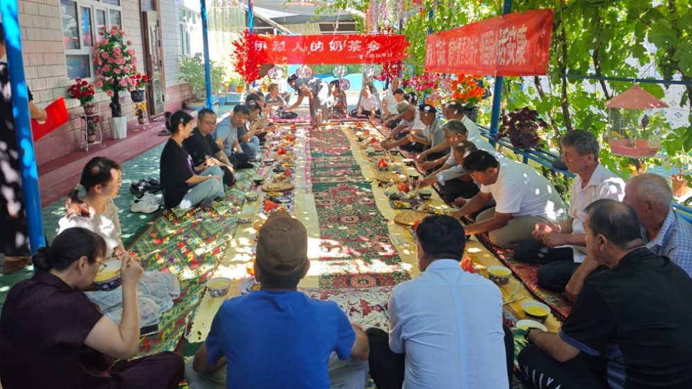 新疆霍城县人民法院：粽香传情聚民心 联建共治迎端午