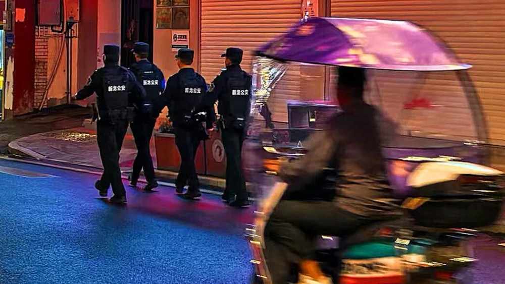 甘孜新龙公安：雨夜逆行护生命 履职担当守平安