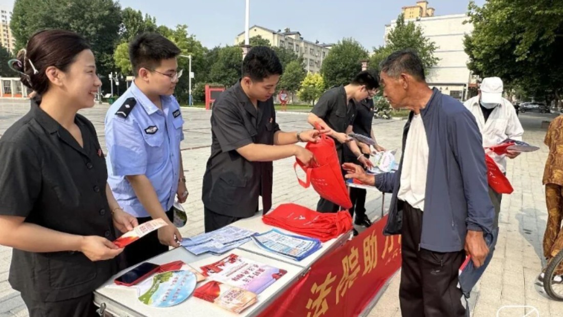 元氏县人民法院：普法惠民零距离 法治清风送夏凉