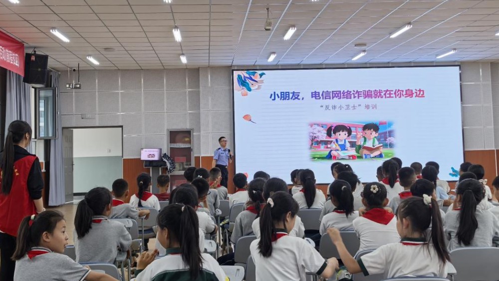 银川市兴庆区迎宾社区：开展反诈普法进校园 筑牢师生防骗防线