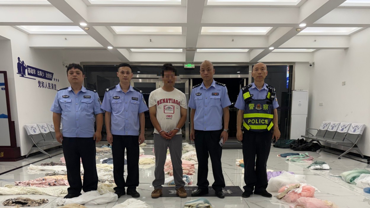 从9件到98件，成都一深夜盗贼的“汉服收藏”