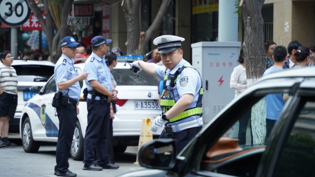 新疆乌鲁木齐市公安局交通管理支队天山区大队：中考首日温情护航，全力保障学子逐梦路