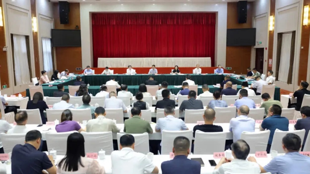 南充市高坪区委常委会召开会议 陈多平主持会议并讲话