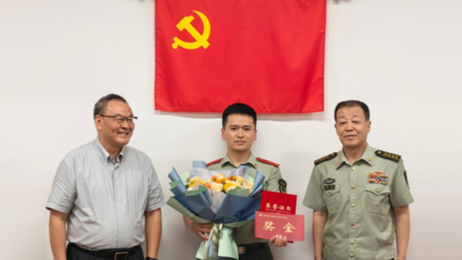 军人本能显担当！这名武警战士荣获见义勇为奖励
