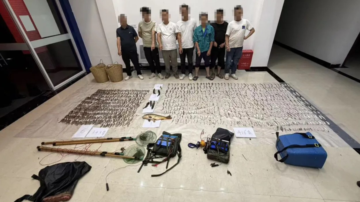 【百日攻坚行动】深夜、桥头、河上…16人被警方抓获！