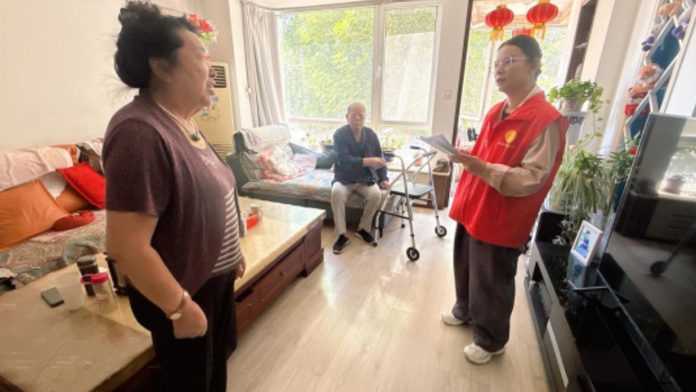 银川市兴庆区山河湾社区：关爱失能老年群体 代办服务直达家门