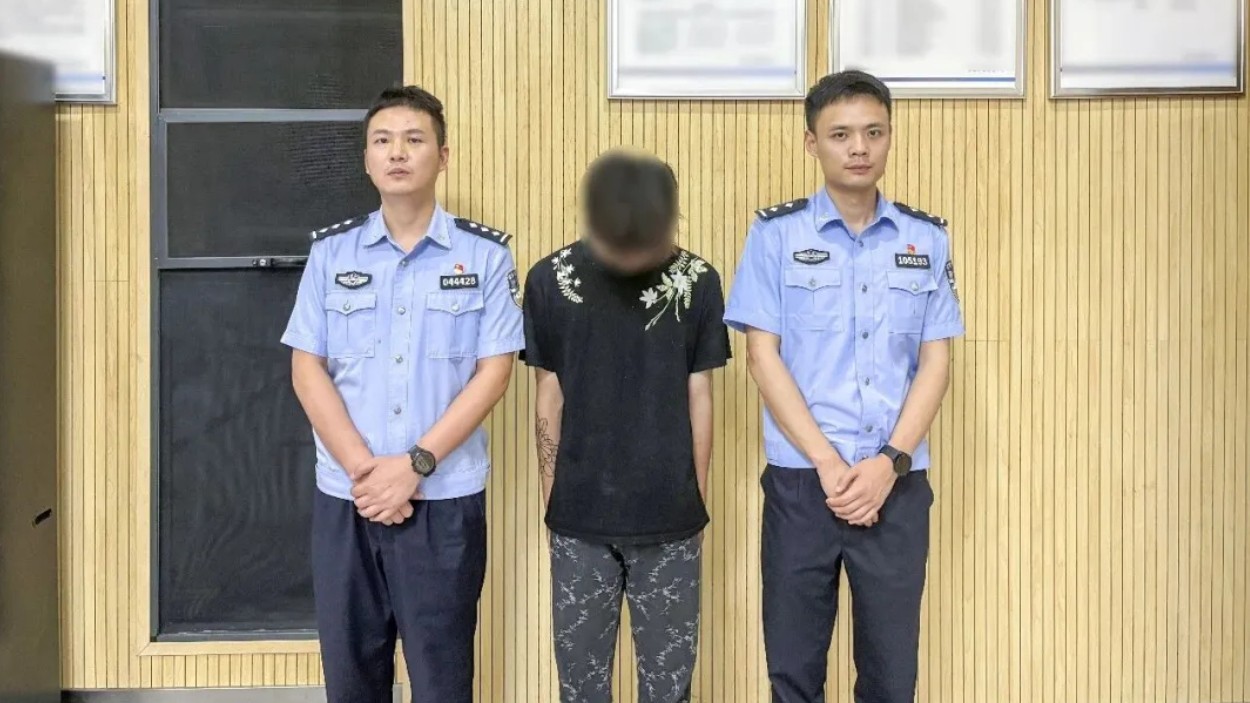 【百日攻坚行动】一张持枪摆拍照，牵出一桩藏枪案！