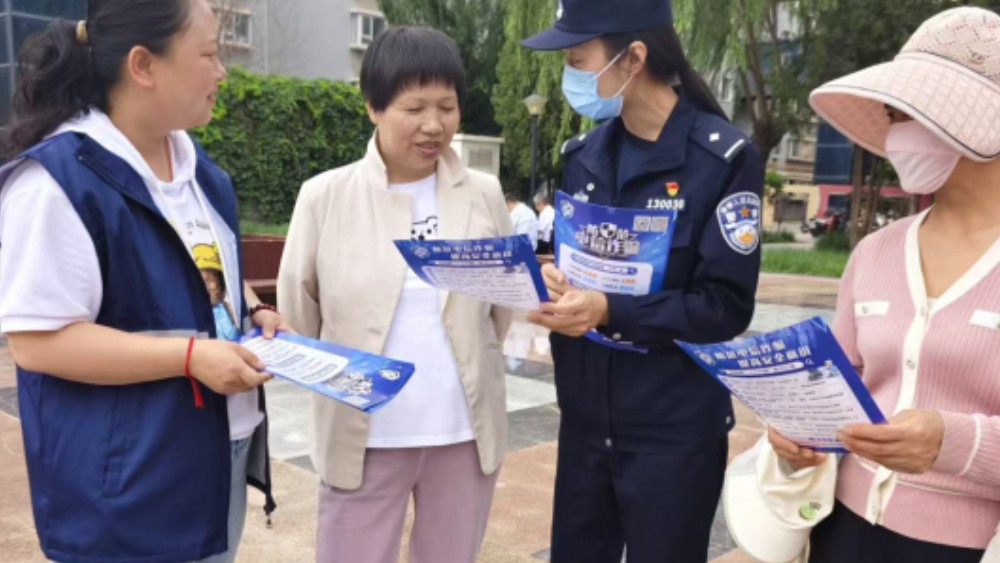 银川市金凤区蓝山名邸社区：创新载体守好钱袋子 多元普法护住幸福家