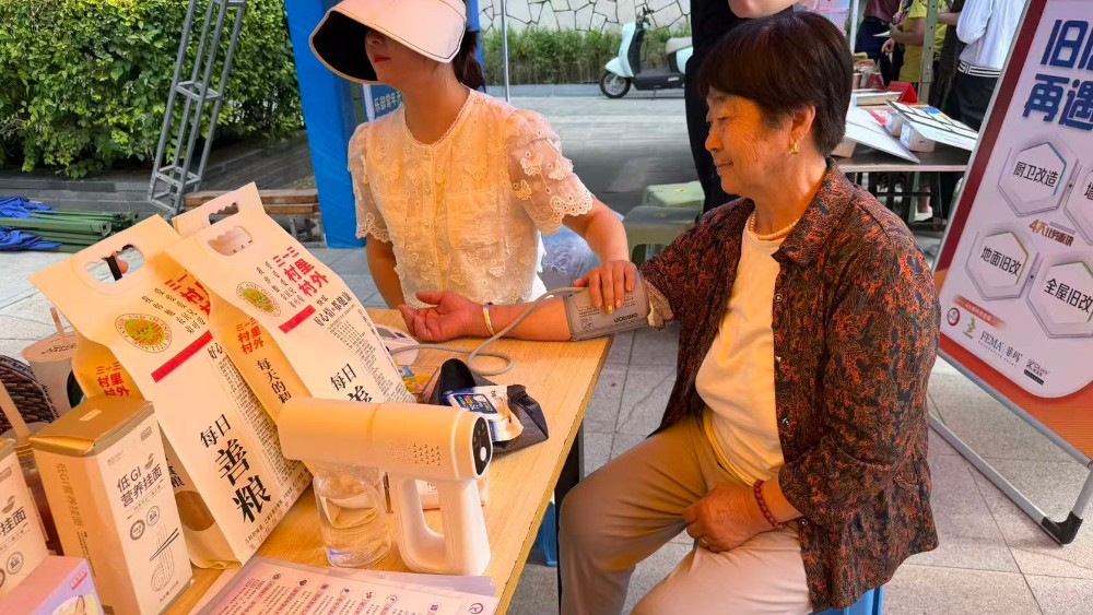 银川市兴庆区观湖社区：民族同心聚邻里 便民大集暖民心