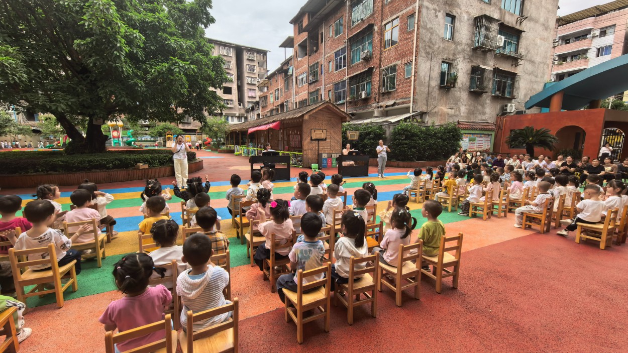 宣汉县胡家镇中心幼儿园期末汇报展硕果