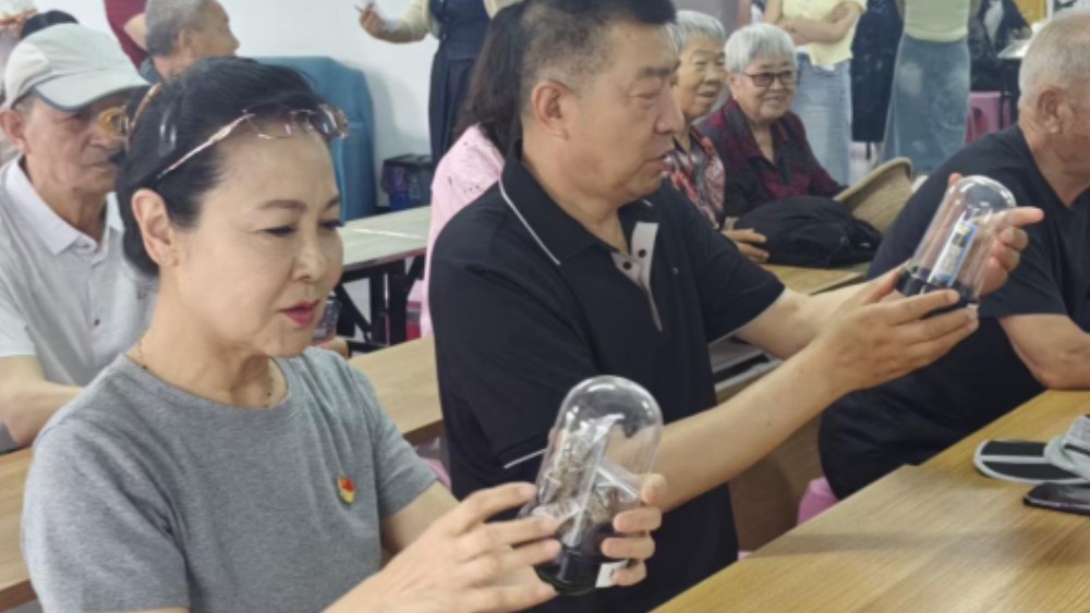 银川市金凤区西湖社区：沉浸研学识毒辨害 党员先行筑牢防线