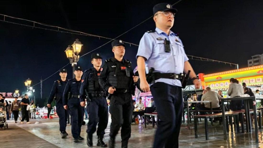 新疆生产建设兵团第十三师哈密垦区公安局大营房派出所：全力护航夏夜商圈经济
