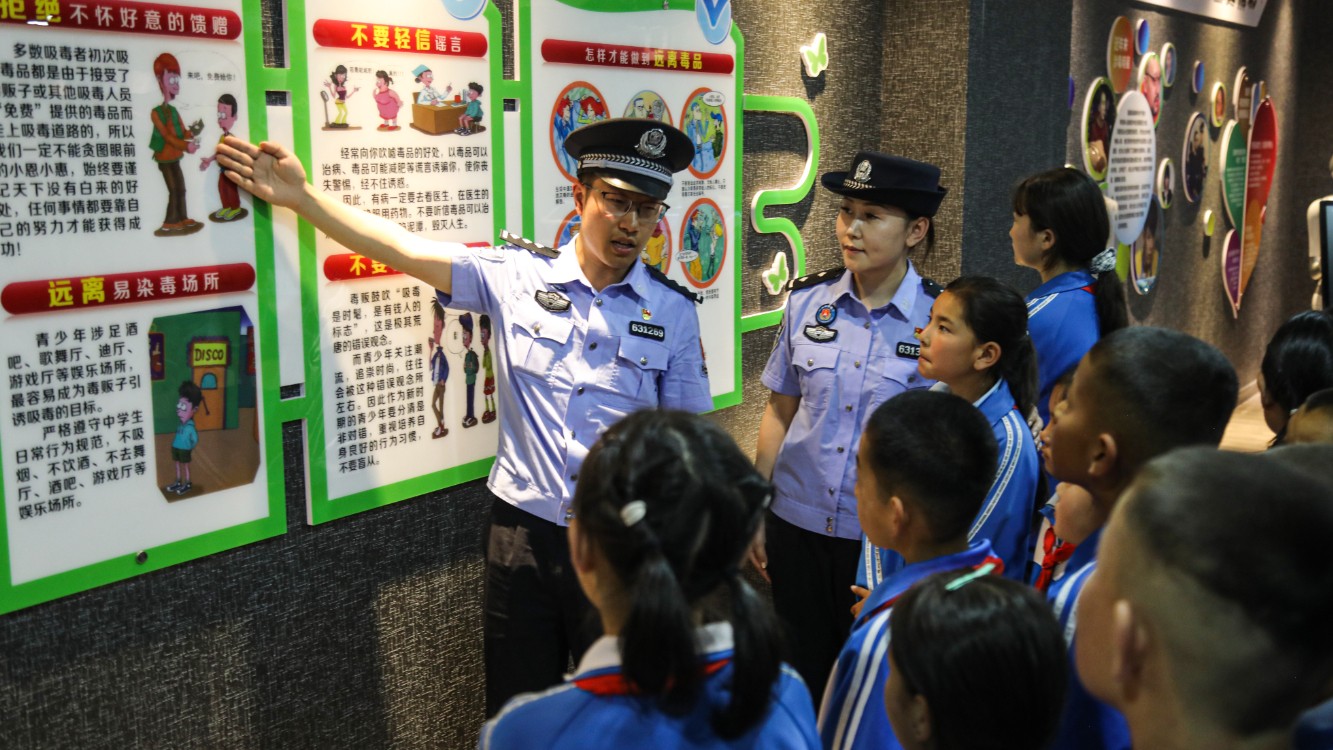新疆阿勒泰：禁毒教育润青春
