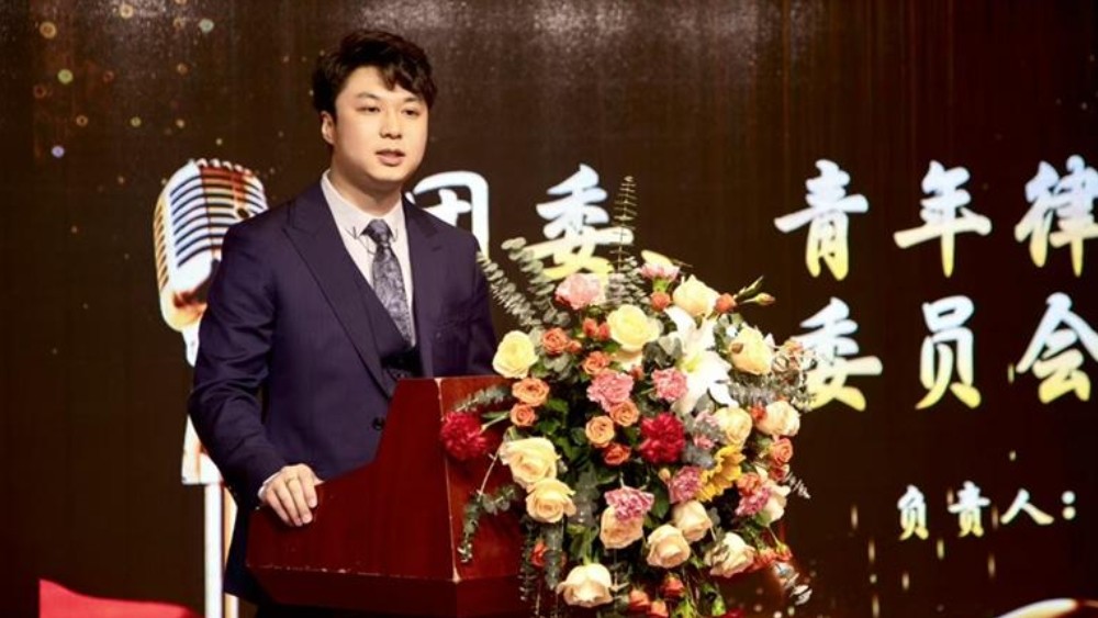 杨博睿律师：谱出青春无悔之歌