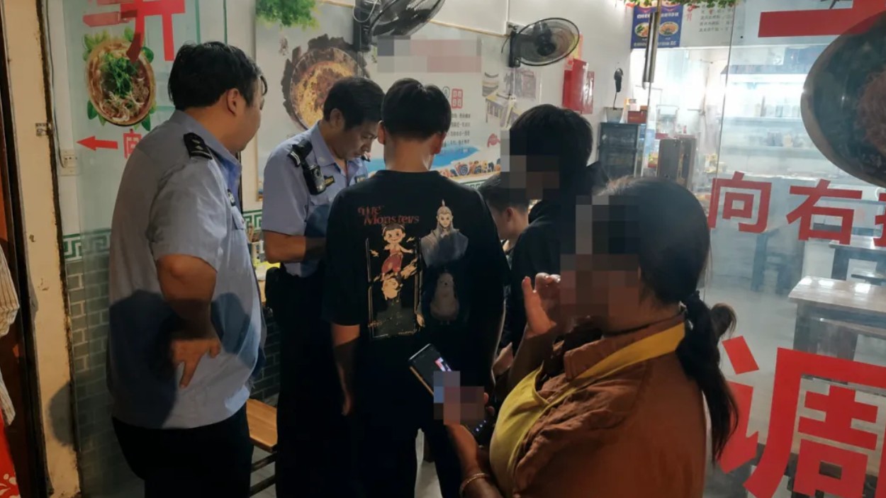 【百日攻坚行动】骗子的剧本演到转账这一步，被民警一声喝断！