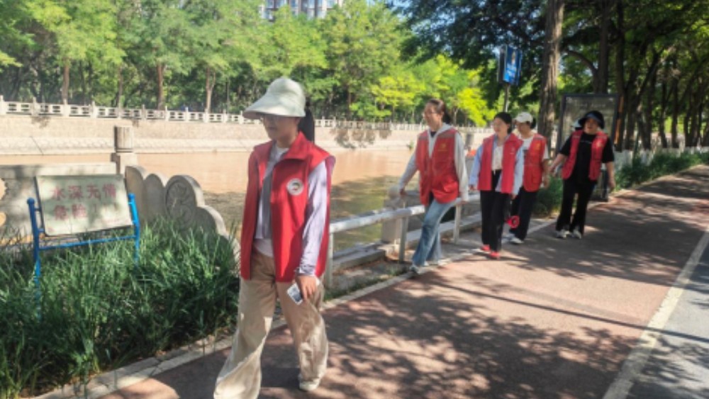 银川市兴庆区新民社区：青年巡河筑防线 依法防溺保平安