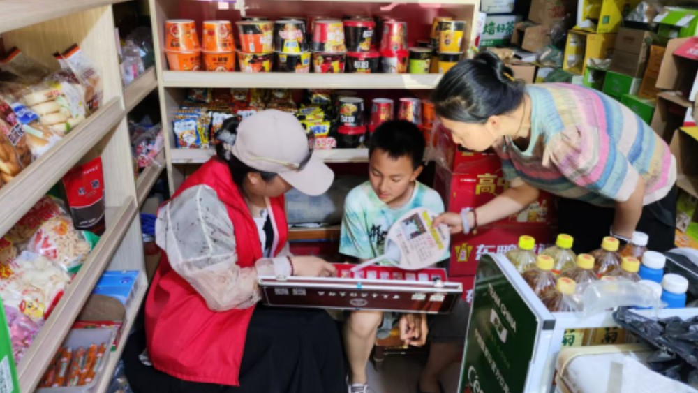 中卫市沙坡头区向阳社区： 珍爱生命远毒品 禁毒宣传筑防线
