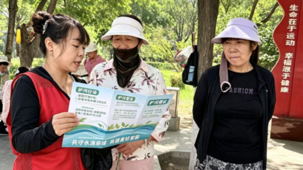 银川市兴庆区景湖社区：巡河清理净河道 依法普法护生态