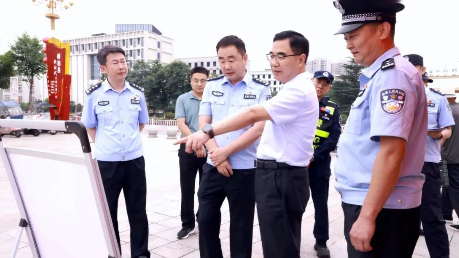 河南省南阳市桐柏县公安局联动多部门开展“6·26”国际禁毒日集中宣传活动