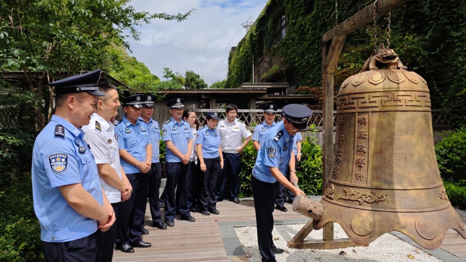 循着红色足迹出发！宁波边检站携手海事踏寻初心之旅