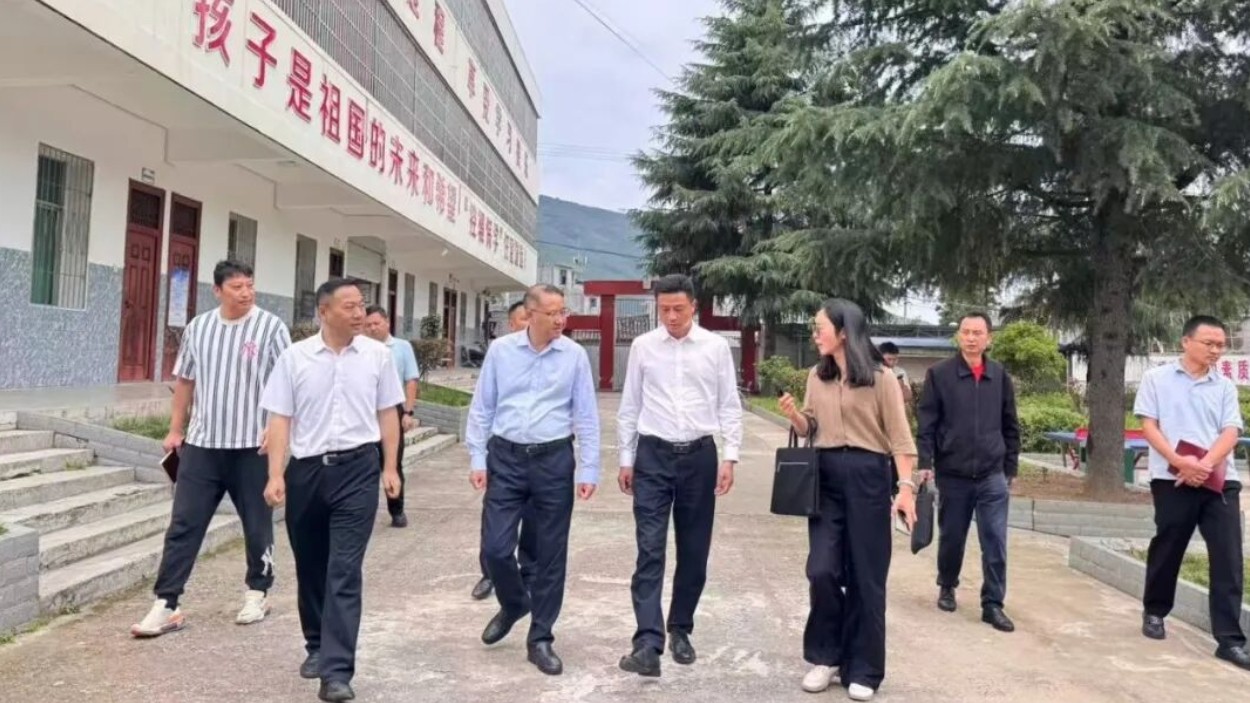 四川凉山州委常委、政法委书记彭涛到冕宁县调研