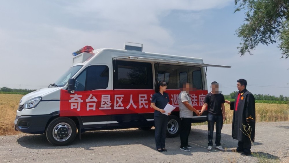 新疆生产建设兵团奇台垦区人民法院四厂湖人民法庭成功调解一起跨省重大货物运输合同纠纷