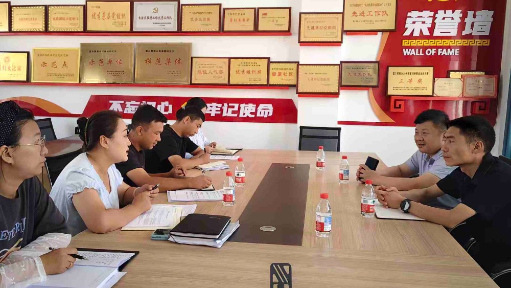 新疆霍尔果斯市人民法院：走访慰问暖基层，督导换届促规范