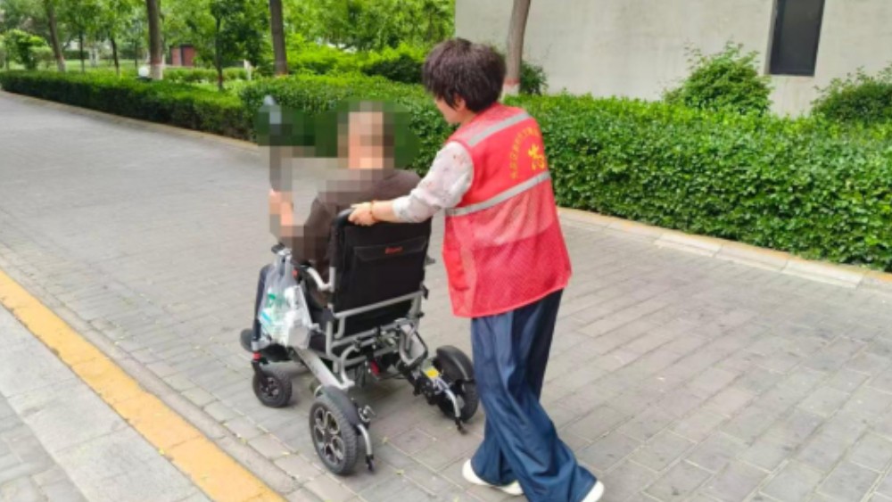 银川市兴庆区康平社区：助残惠民暖人心，“七一”普法促共融