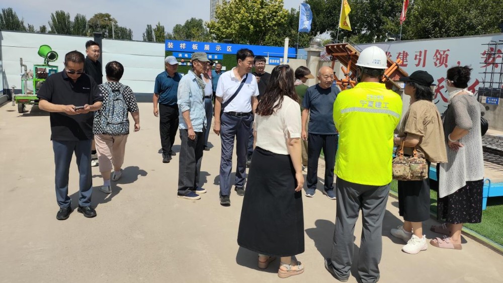 银川市兴庆区双庄社区：走进工地看新居，倾听民意解烦忧