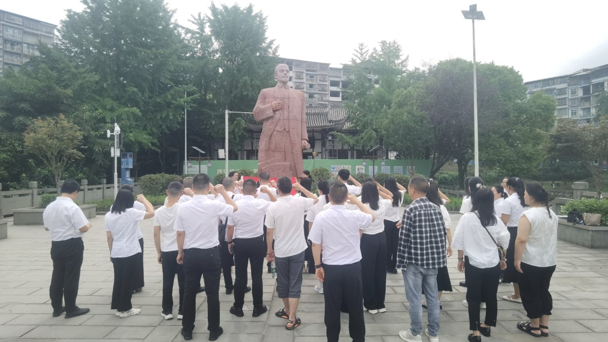 弘扬革命精神 铭记初心使命——千年古镇红色石桥喜迎党员活动热潮