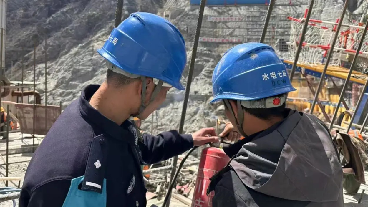 【百日攻坚】“有困难，找警长！”——警企共建赋能重大项目平安建设