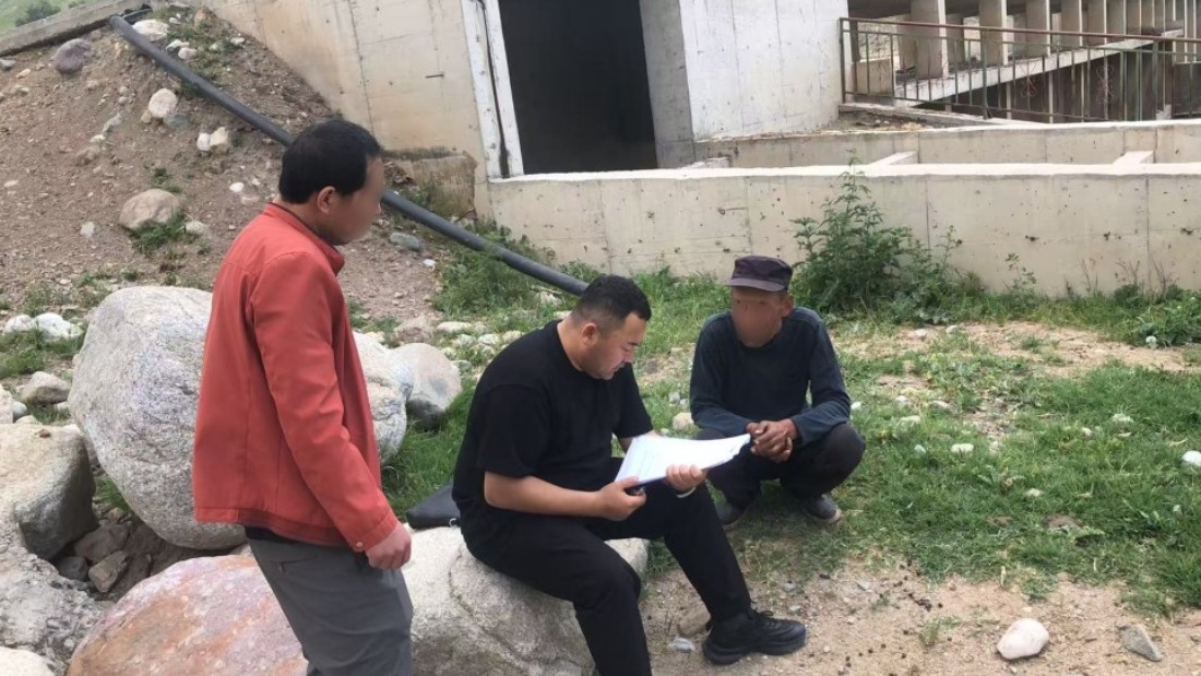 新疆霍城县人民法院清水河人民法庭：巡回办案深入牧区 实地溯源化解纠纷